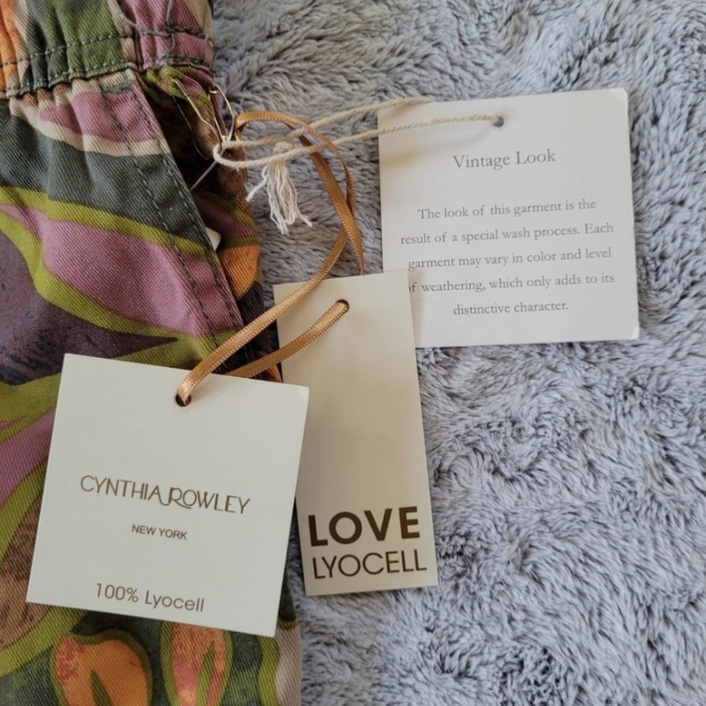 NWT! Cynthia Rowley 100% Lyocell Floral Shorts in Olive, Pink & Mustard - Picture 9 of 11
